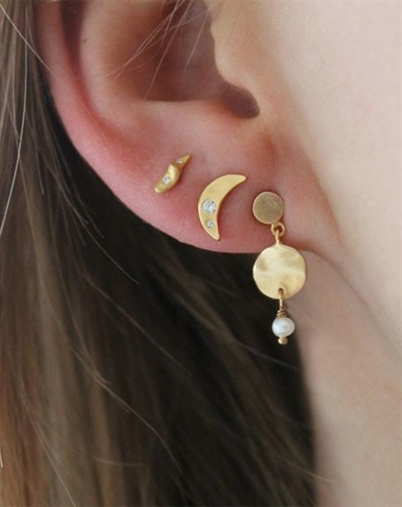 Stine A - Petit Bella Moon Single Ørering - Guldfarvet